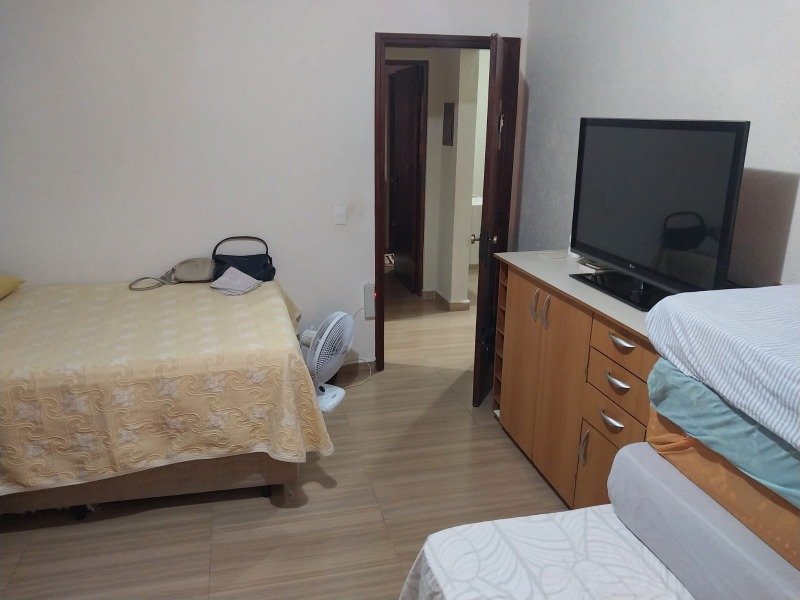 Chácara à venda com 3 quartos, 1029m² - Foto 32