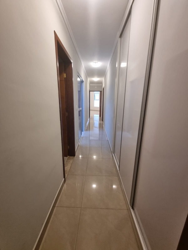 Casa à venda com 4 quartos, 342m² - Foto 10