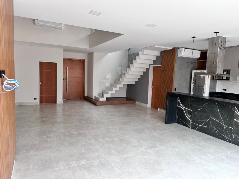 Casa à venda com 3 quartos, 300m² - Foto 25