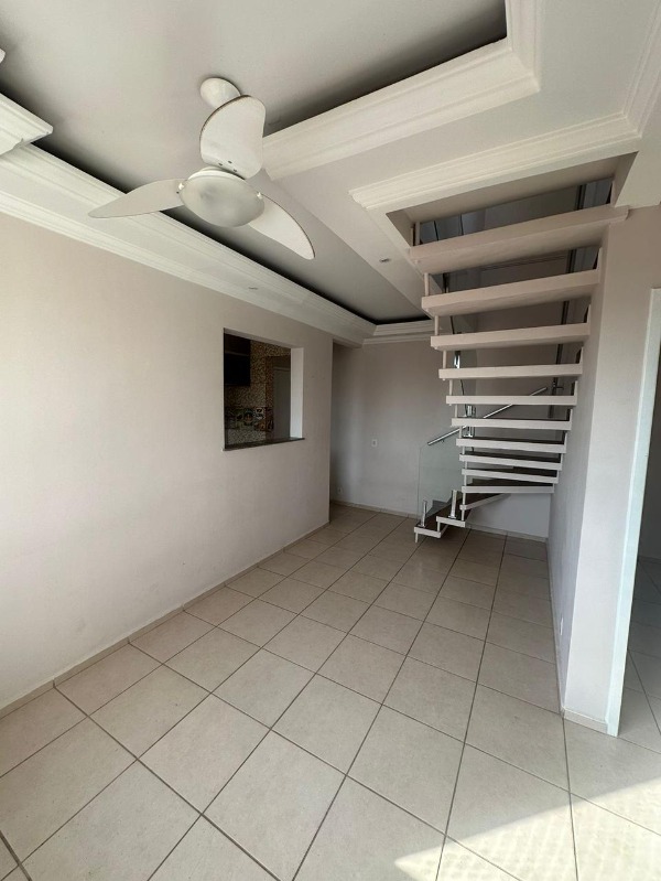 Apartamento à venda com 2 quartos, 100m² - Foto 2