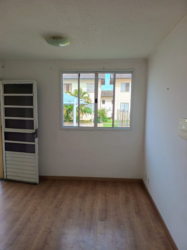 Apartamento à venda com 2 quartos, 44m² - Foto 2