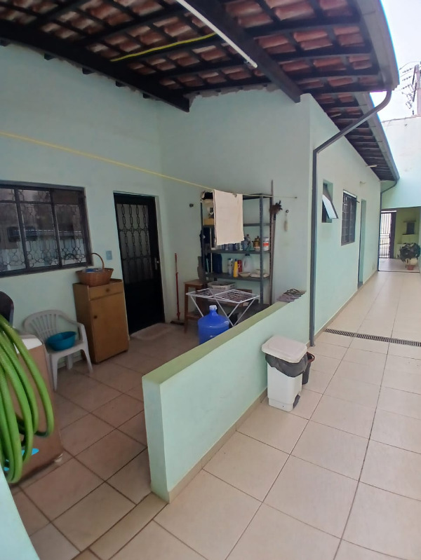 Casa à venda com 3 quartos, 261m² - Foto 6