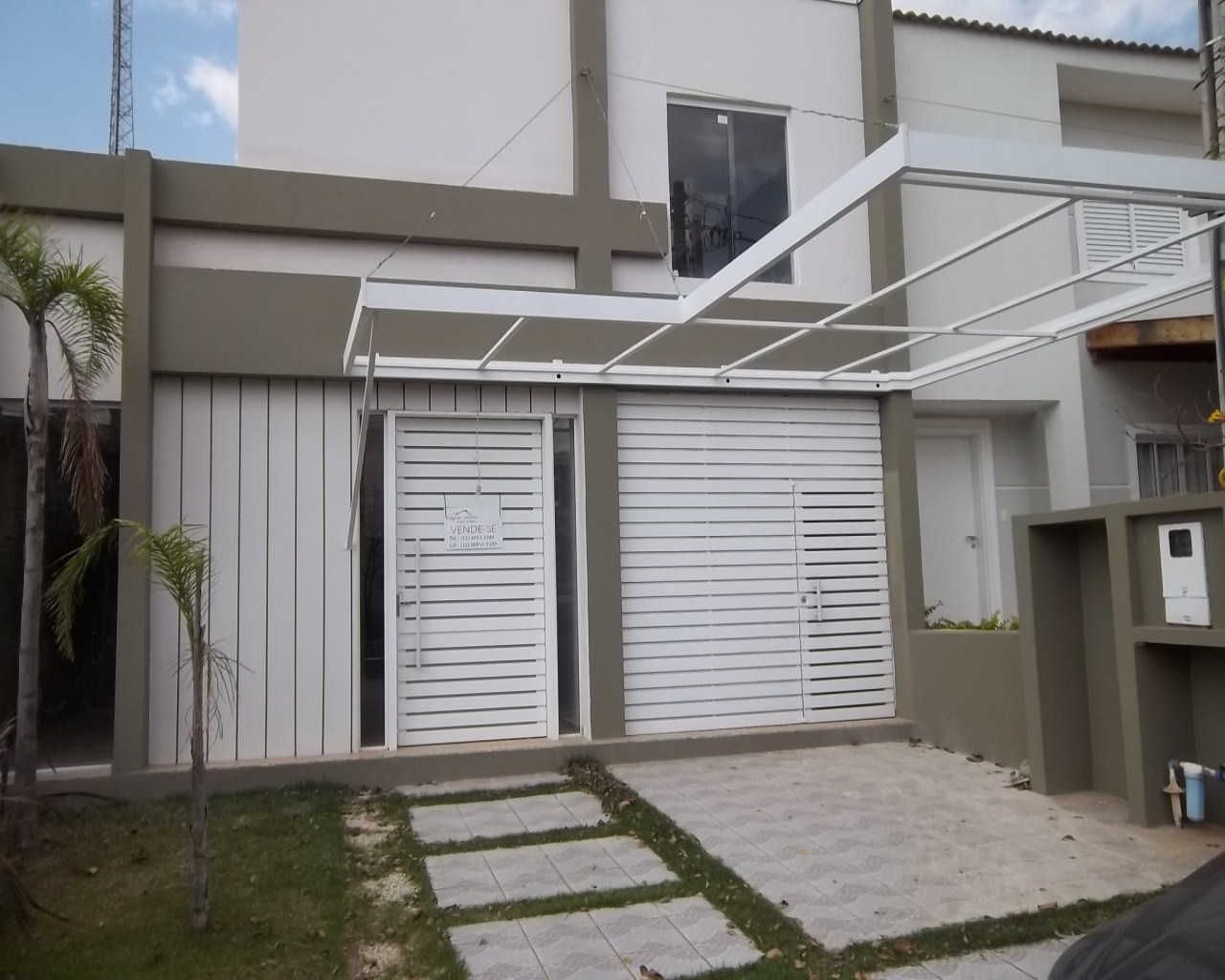 Casa à venda com 3 quartos, 130m² - Foto 1