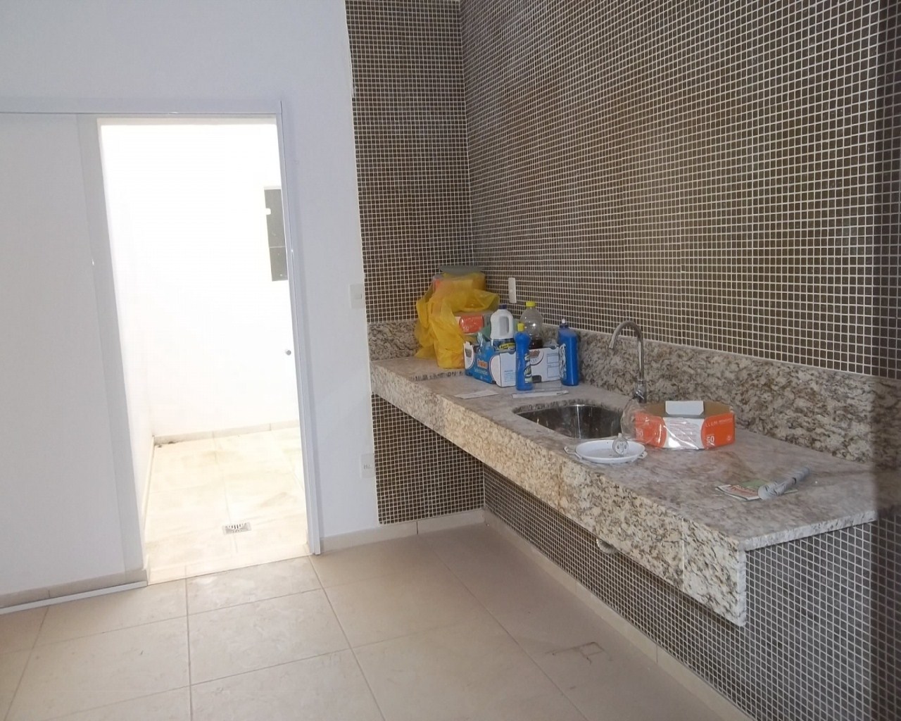 Casa à venda com 3 quartos, 130m² - Foto 4