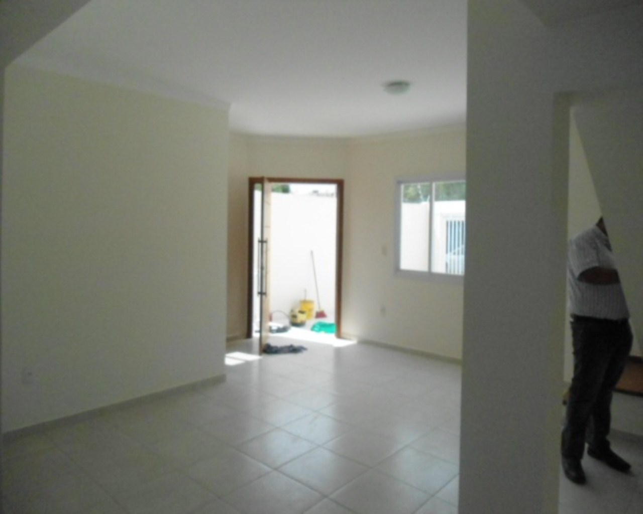 Casa à venda com 3 quartos, 108m² - Foto 3