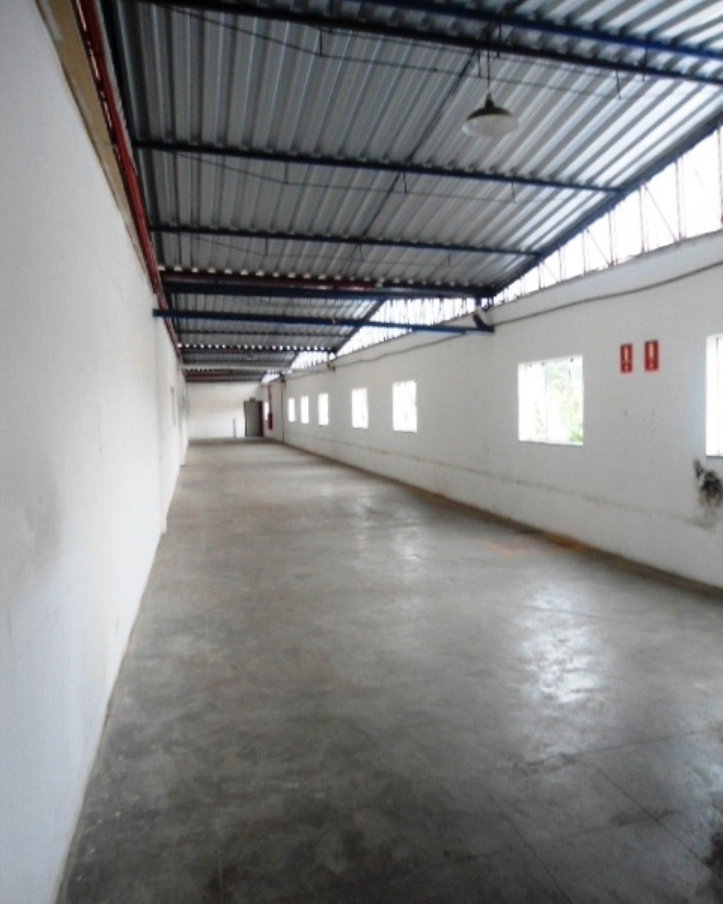 Depósito-Galpão-Armazém para alugar, 1261m² - Foto 9