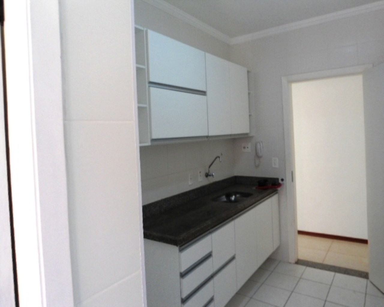 Apartamento à venda com 2 quartos, 70m² - Foto 6