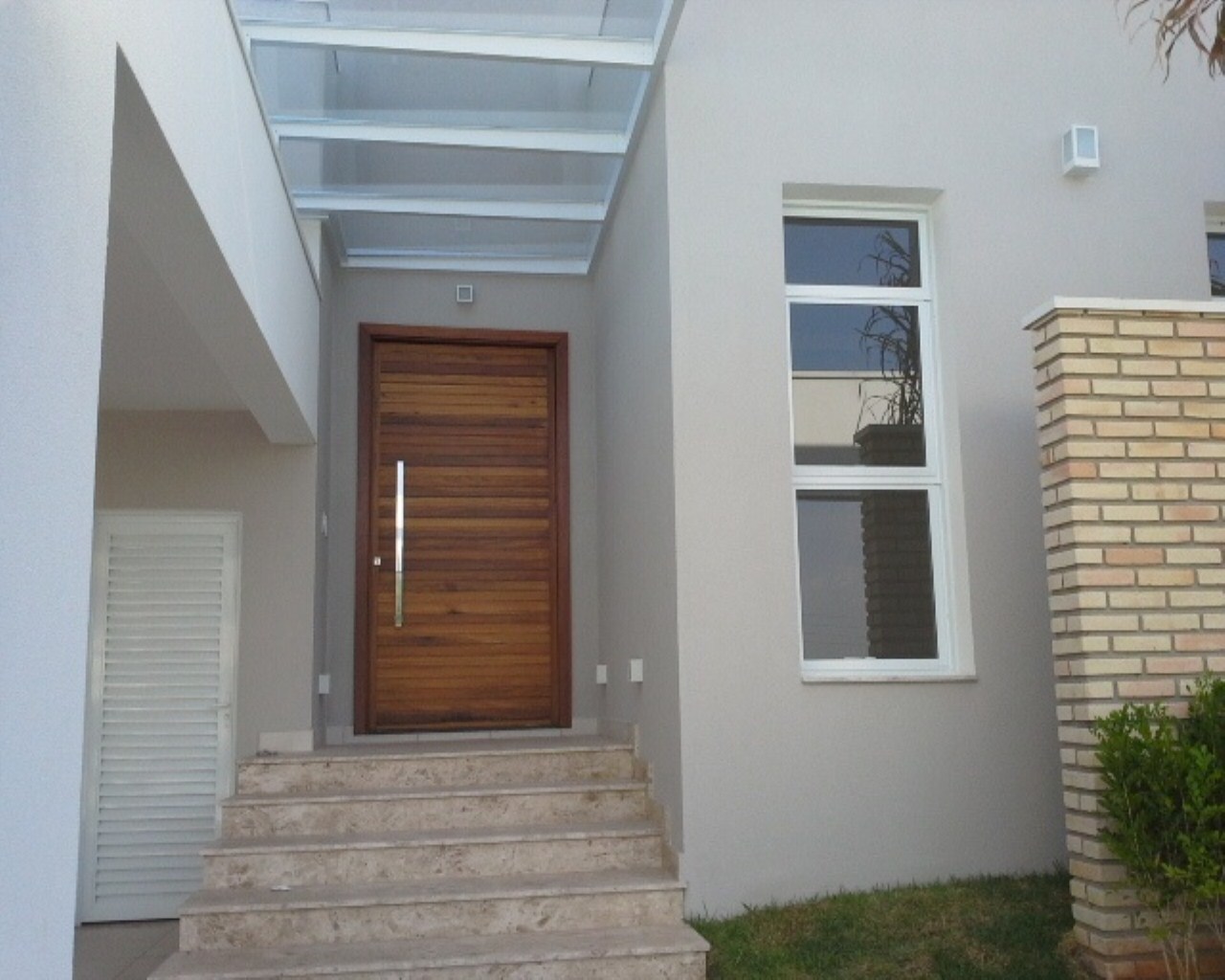 Casa à venda com 4 quartos, 305m² - Foto 2