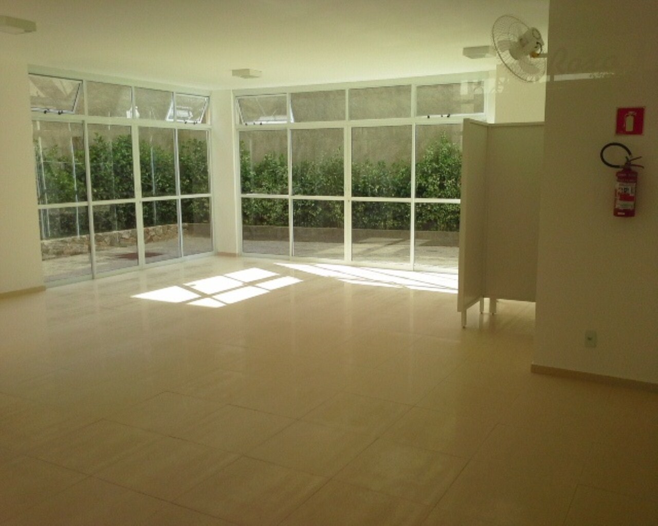 Apartamento à venda com 1 quarto, 74m² - Foto 13