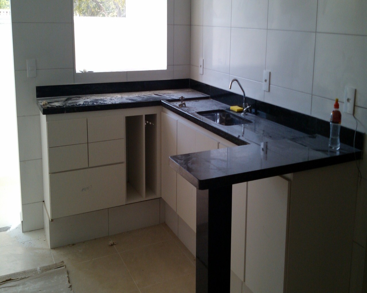 Apartamento à venda com 2 quartos, 74m² - Foto 3