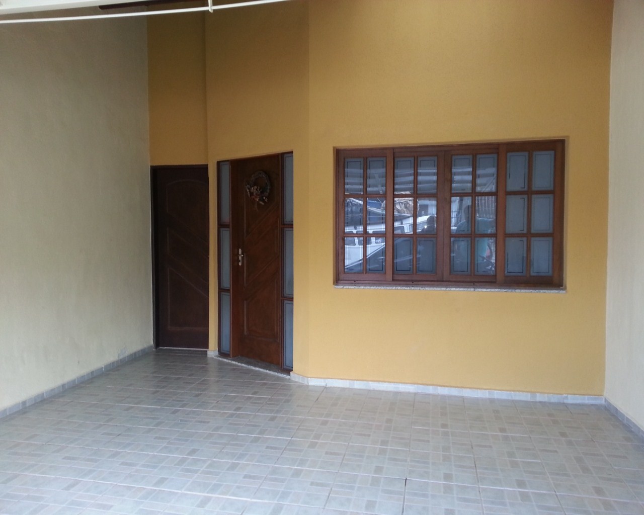 Casa à venda com 3 quartos, 72m² - Foto 1