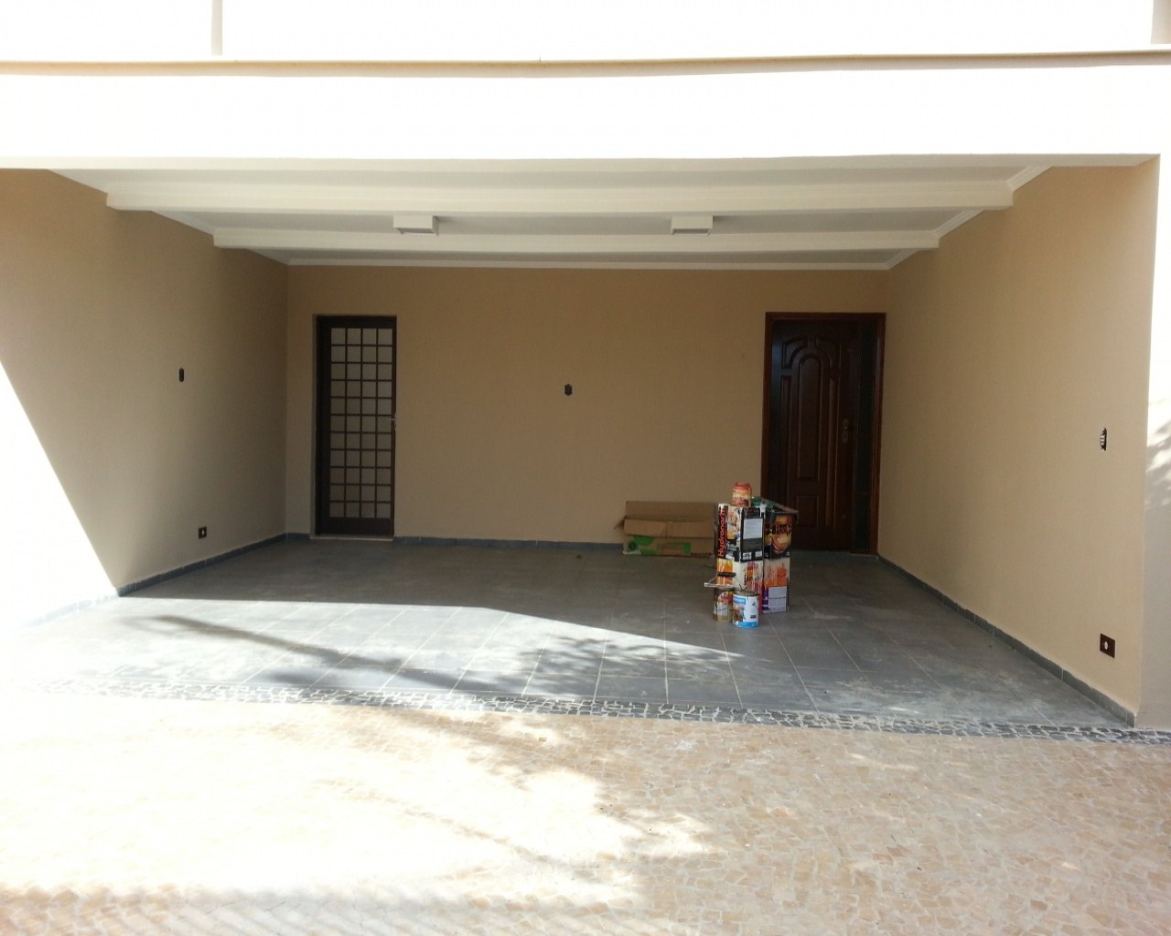 Casa à venda com 3 quartos, 308m² - Foto 2