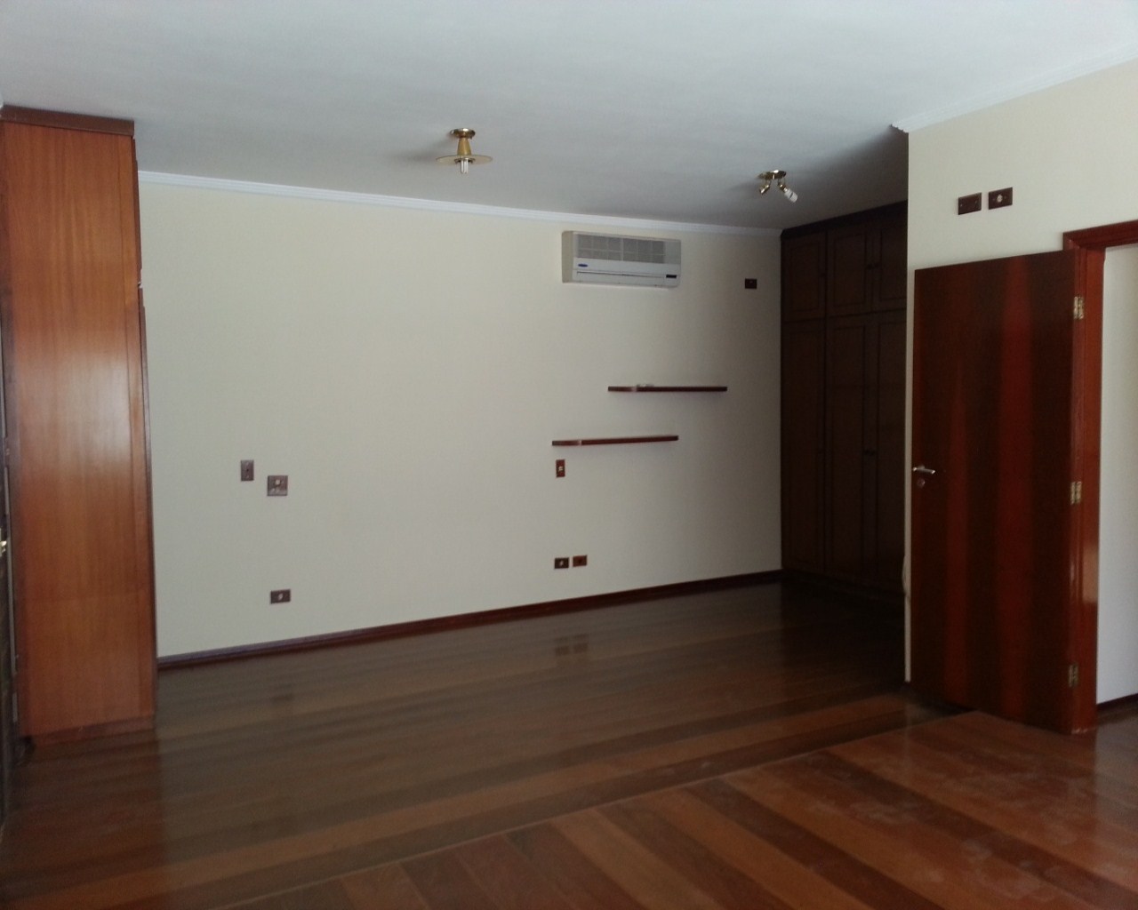 Casa à venda com 3 quartos, 308m² - Foto 22