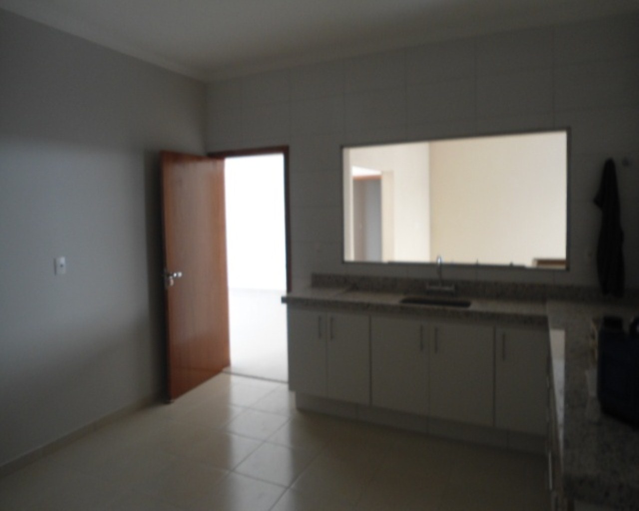 Casa à venda com 4 quartos, 280m² - Foto 2