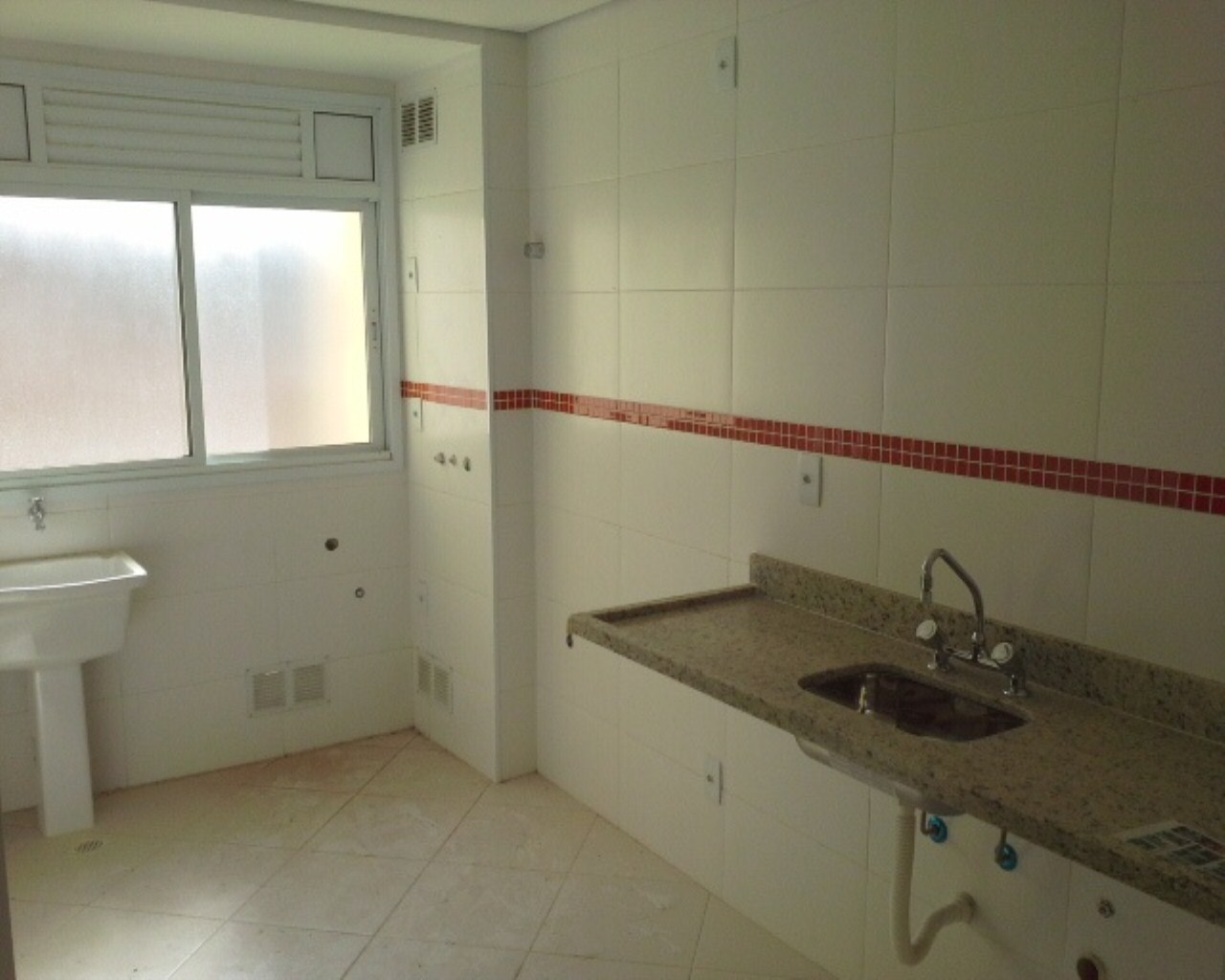 Apartamento à venda com 2 quartos, 74m² - Foto 2