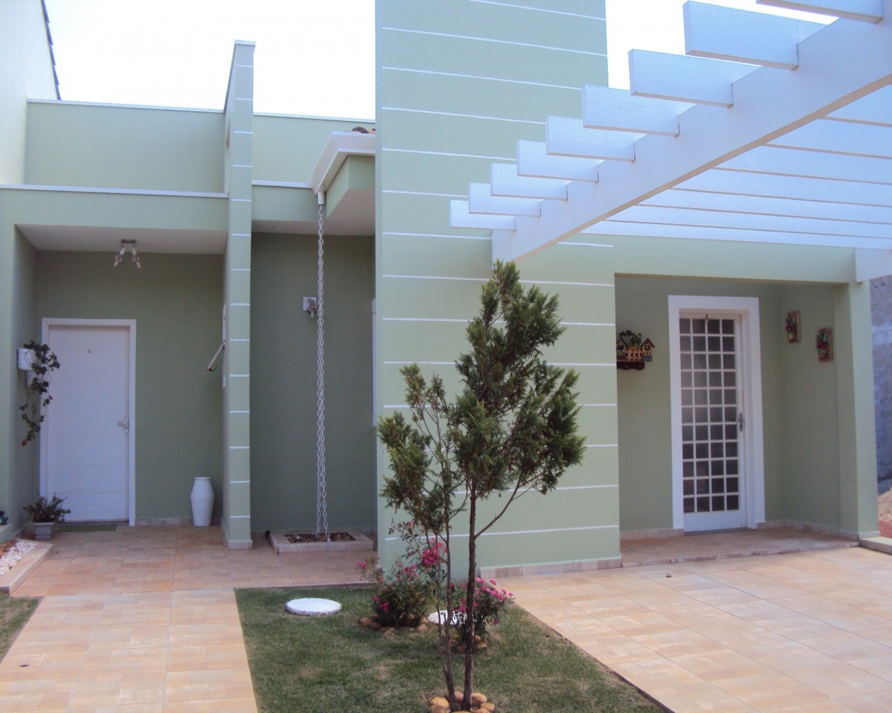 Casa à venda com 3 quartos, 150m² - Foto 1