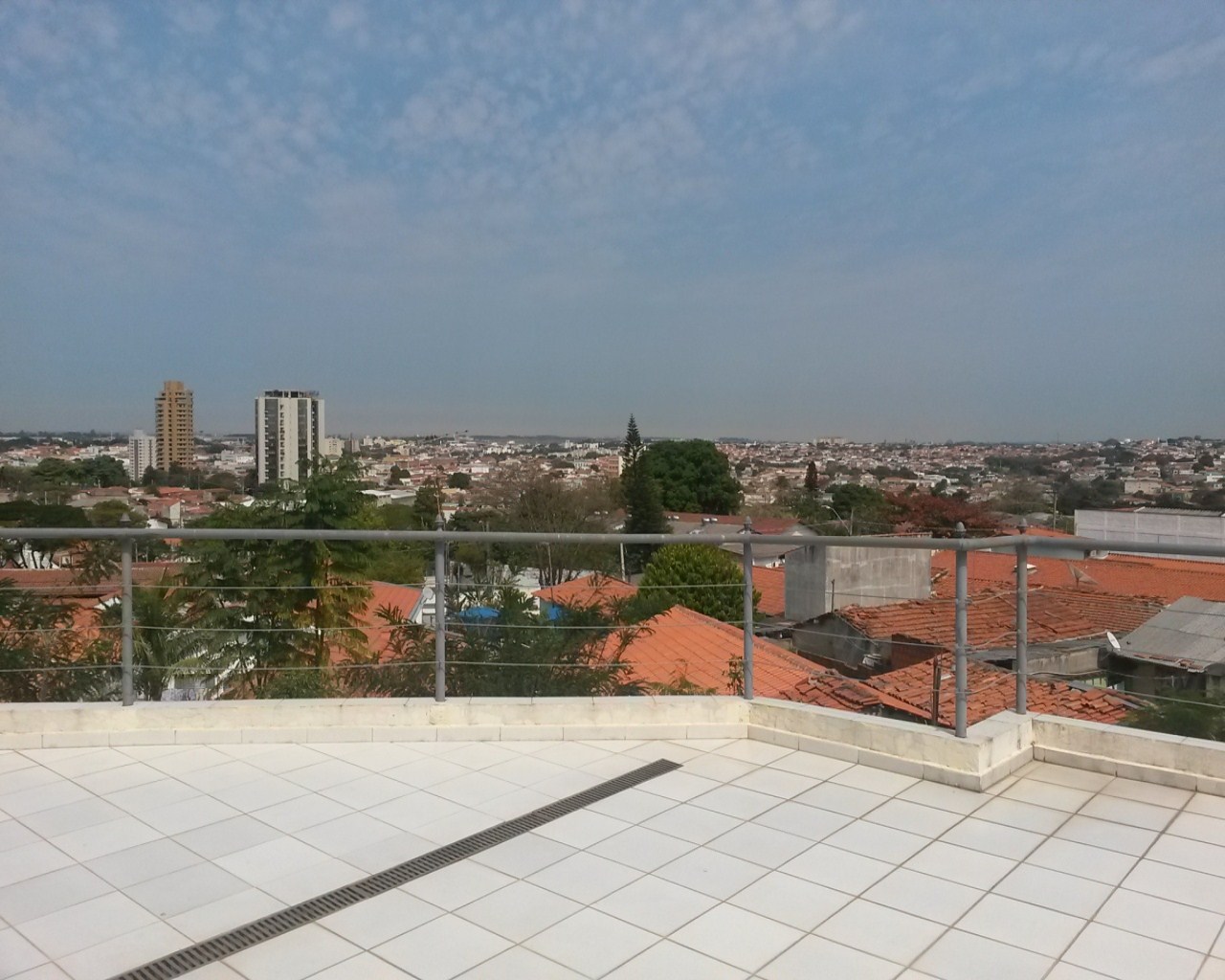 Casa à venda com 4 quartos, 400m² - Foto 2