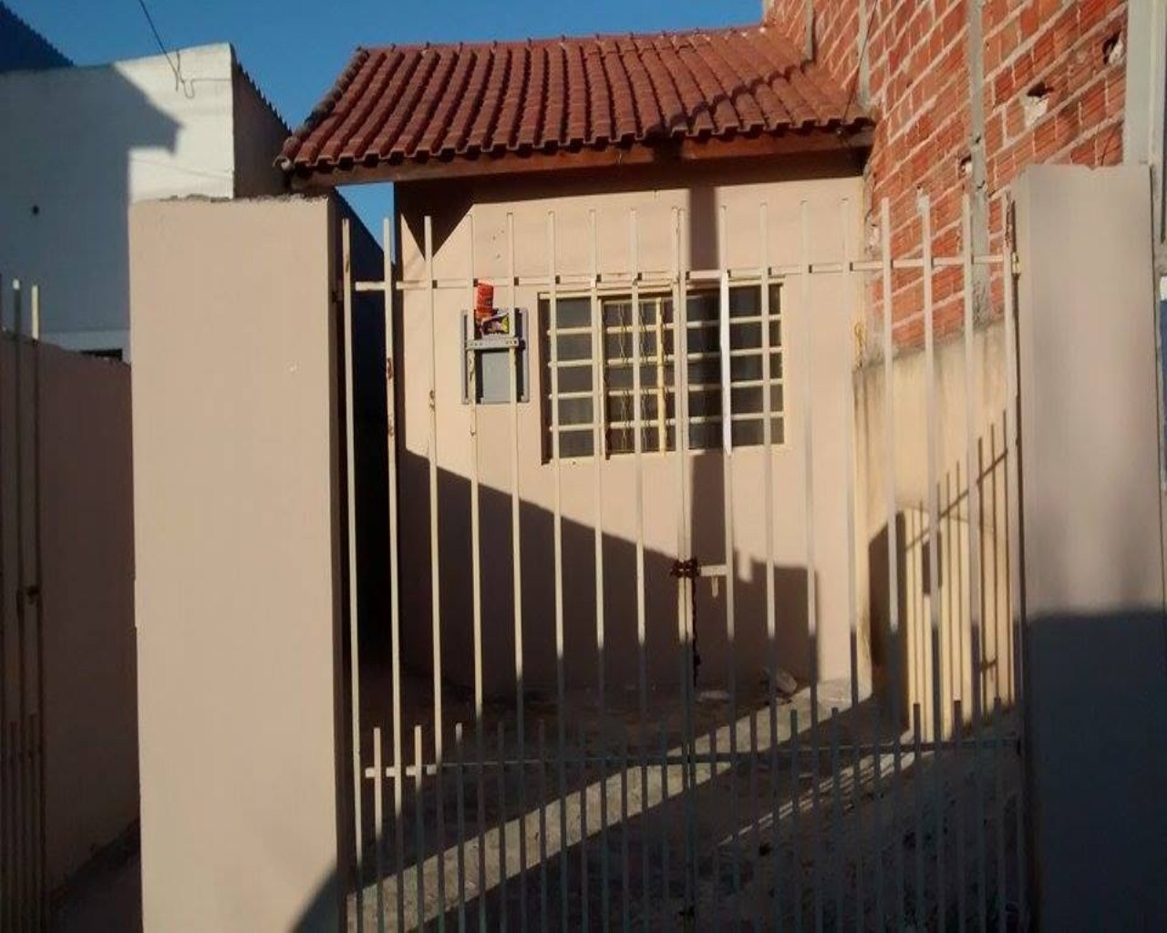 Casa à venda com 2 quartos - Foto 1