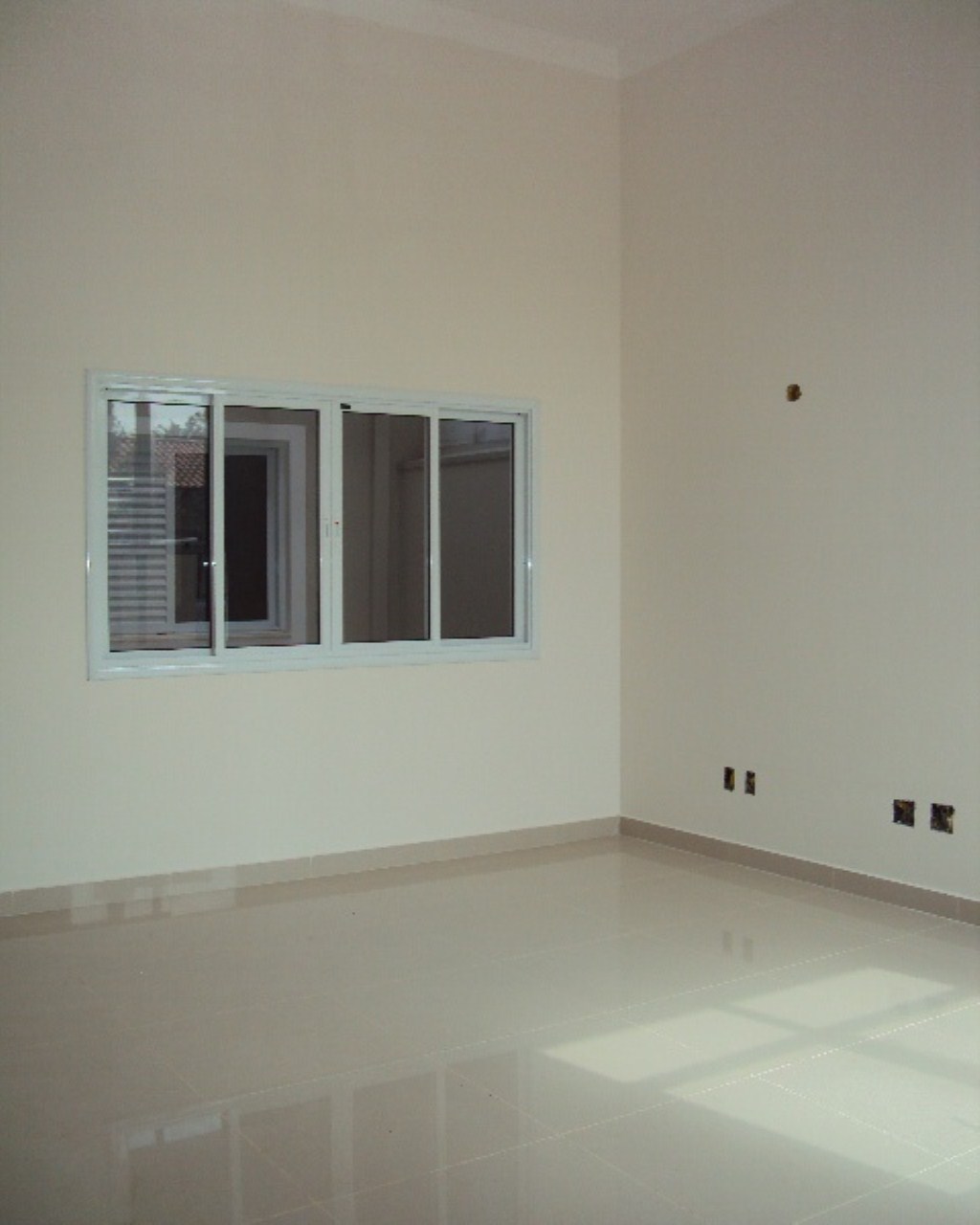 Casa à venda com 3 quartos, 138m² - Foto 2