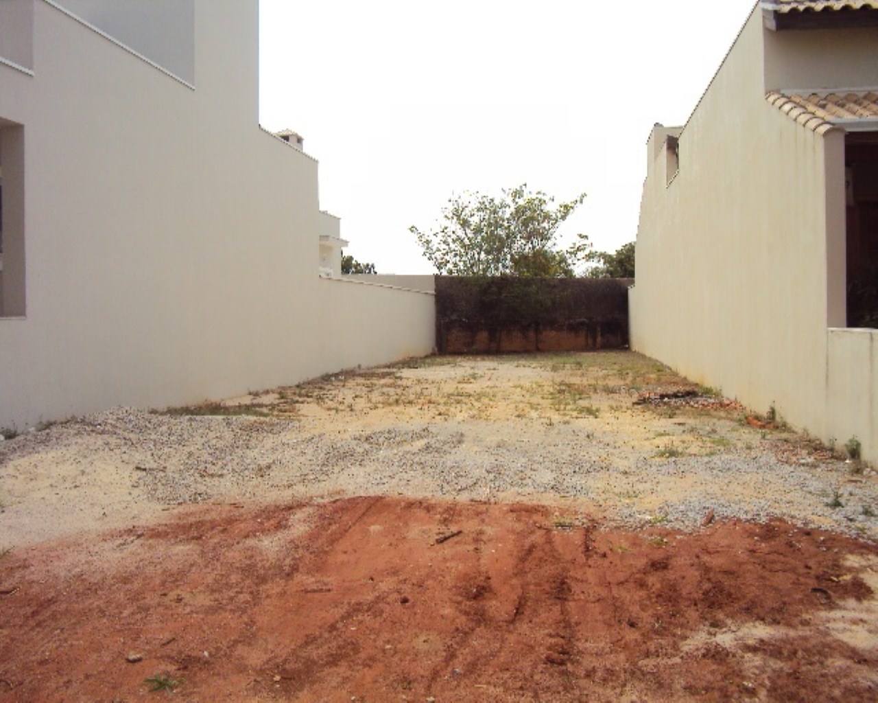 Terreno à venda com 1 quarto - Foto 1