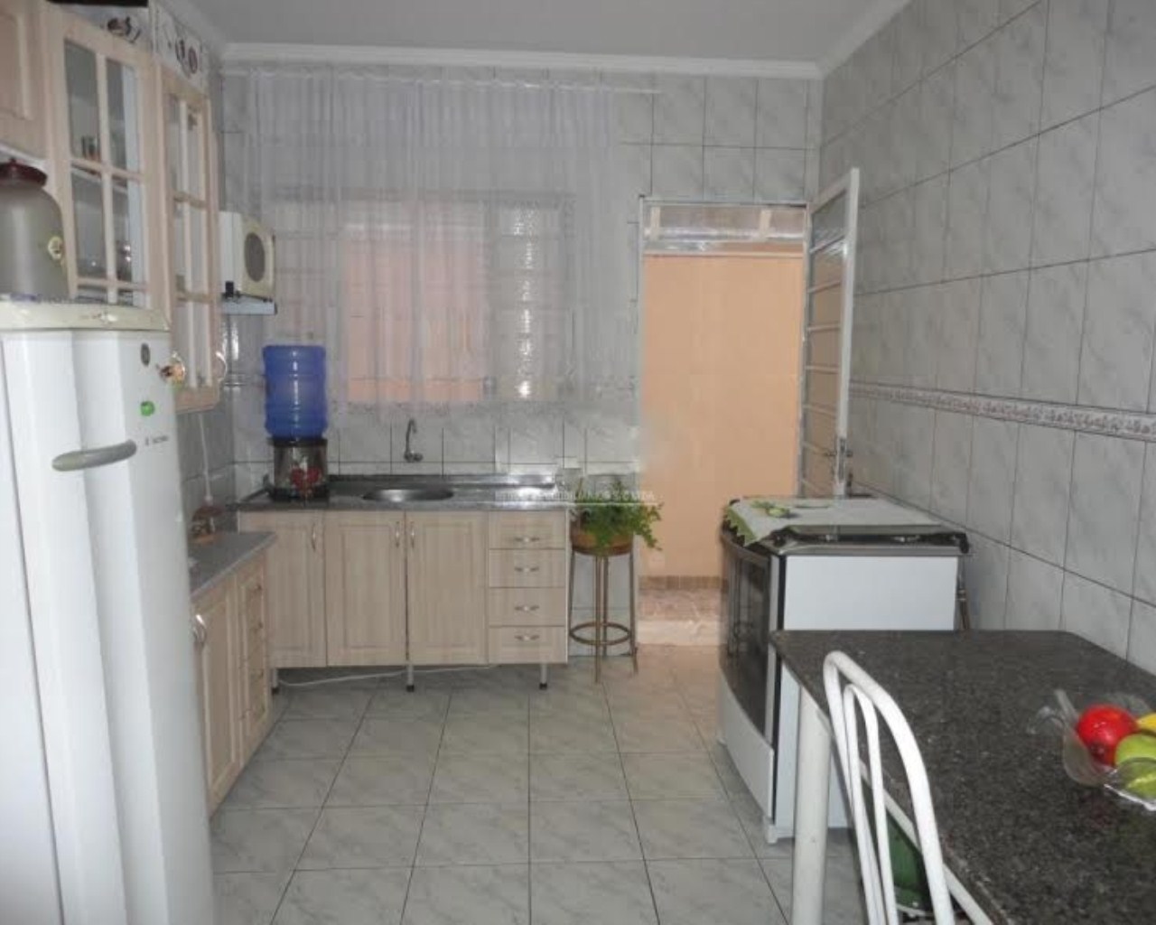 Casa à venda com 2 quartos, 108m² - Foto 2