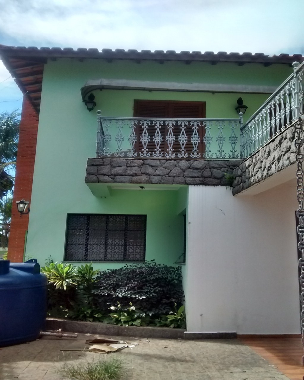 Casa para alugar com 5 quartos, 500m² - Foto 1