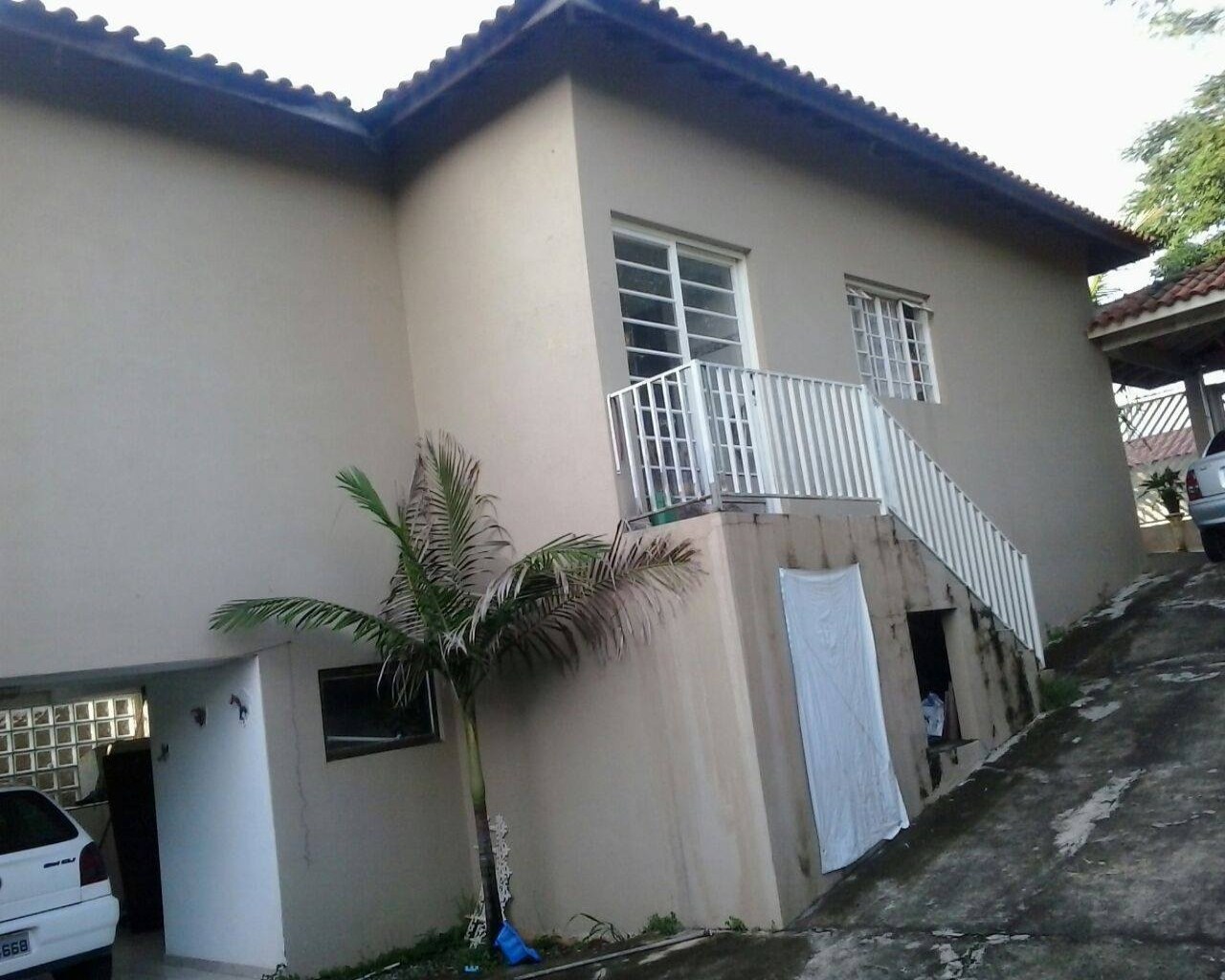 Casa à venda com 2 quartos, 80m² - Foto 1