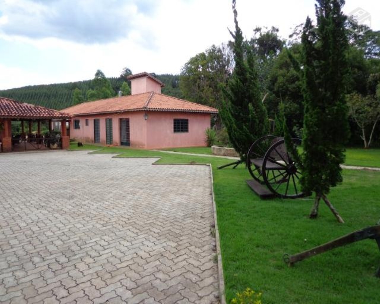 Fazenda à venda com 6 quartos, 1000m² - Foto 10