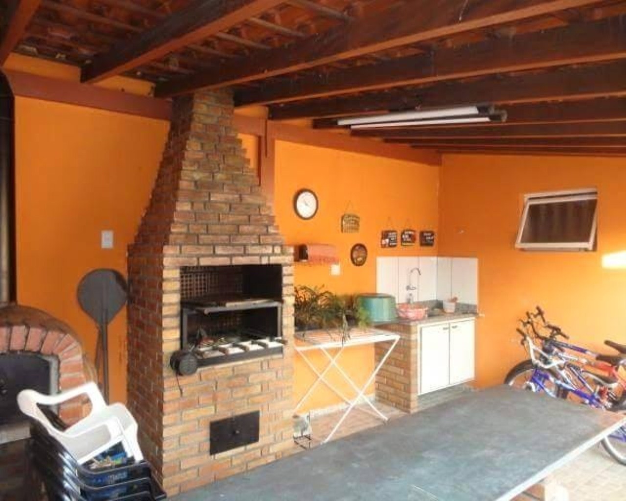 Casa à venda com 3 quartos, 200m² - Foto 2