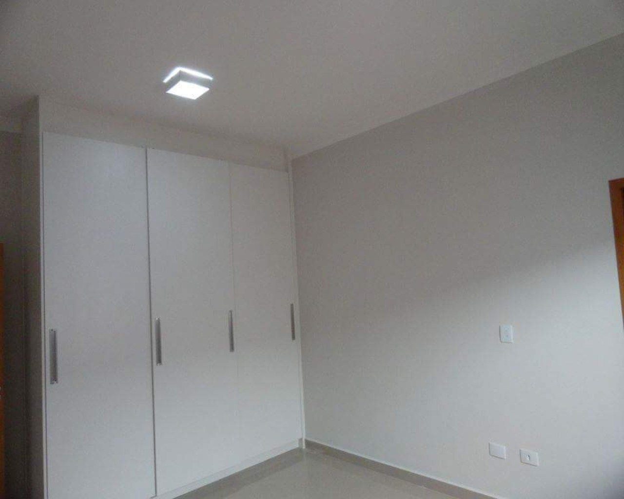 Casa à venda com 3 quartos, 233m² - Foto 4