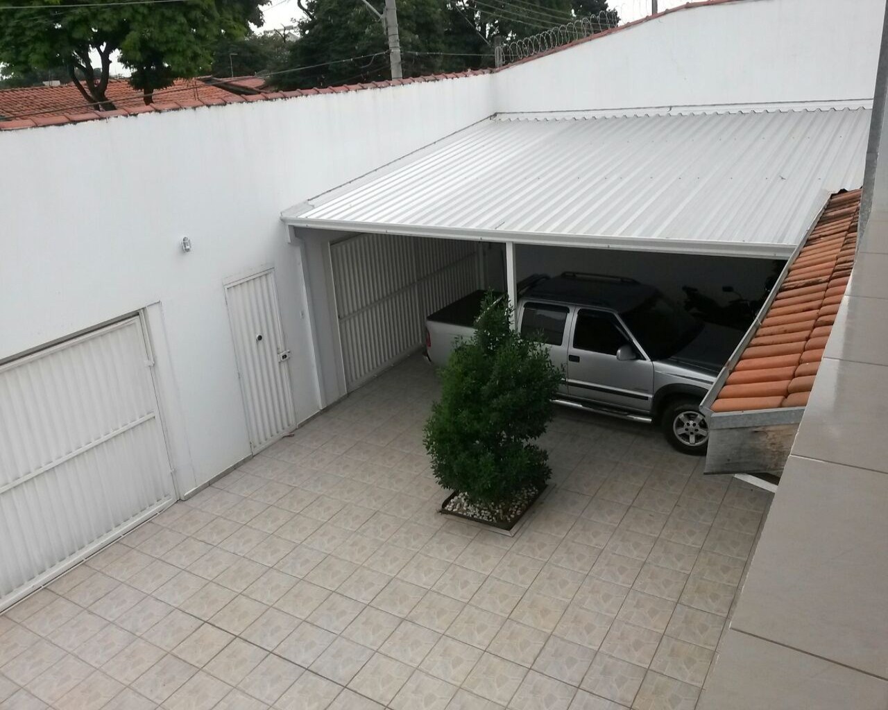 Casa à venda com 2 quartos, 200m² - Foto 2