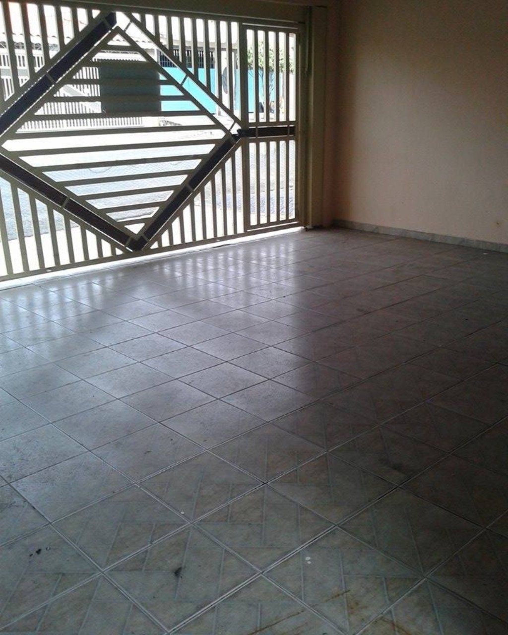 Casa à venda com 2 quartos, 100m² - Foto 2