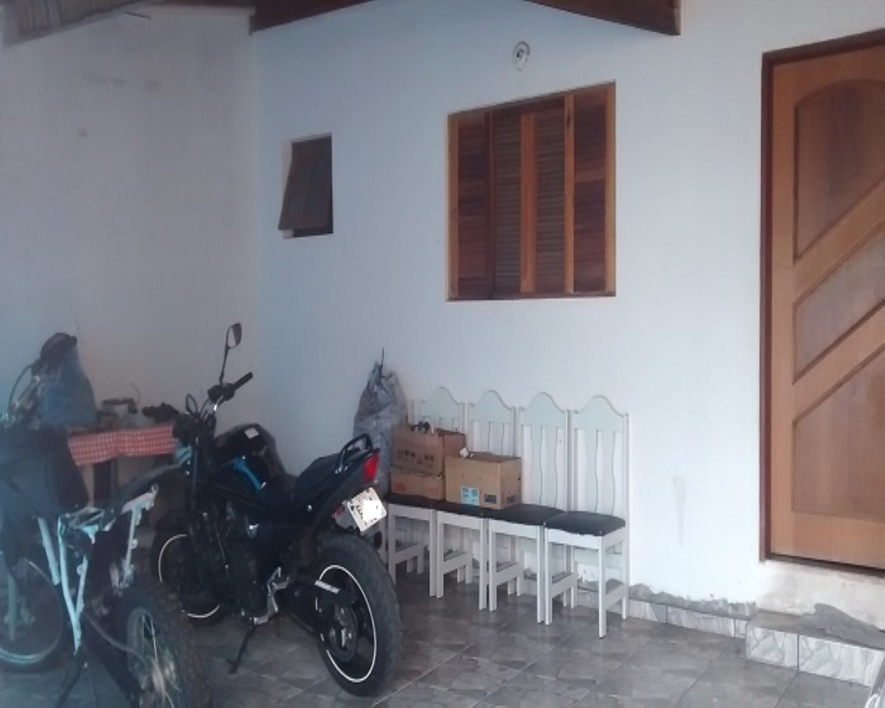 Casa à venda com 2 quartos, 90m² - Foto 3