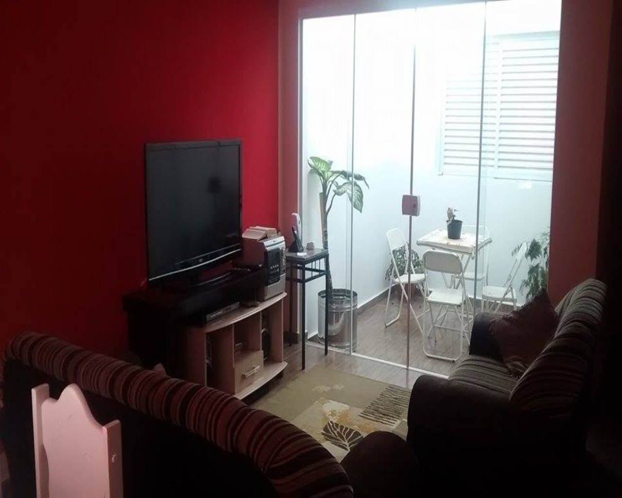 Casa à venda com 3 quartos, 89m² - Foto 1