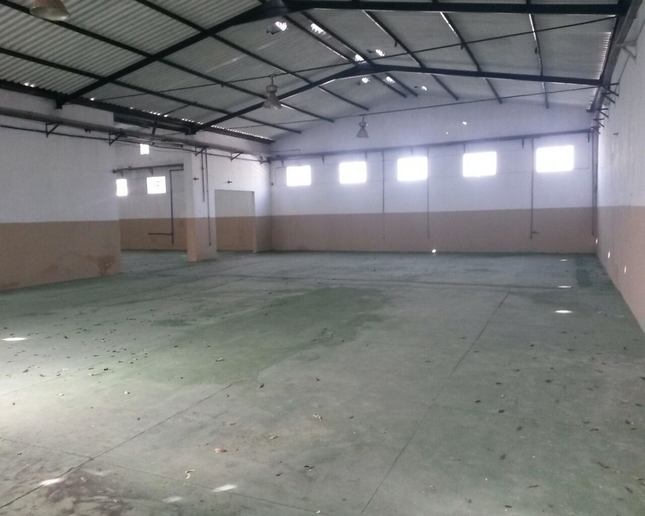 Depósito-Galpão-Armazém para alugar, 1000m² - Foto 2