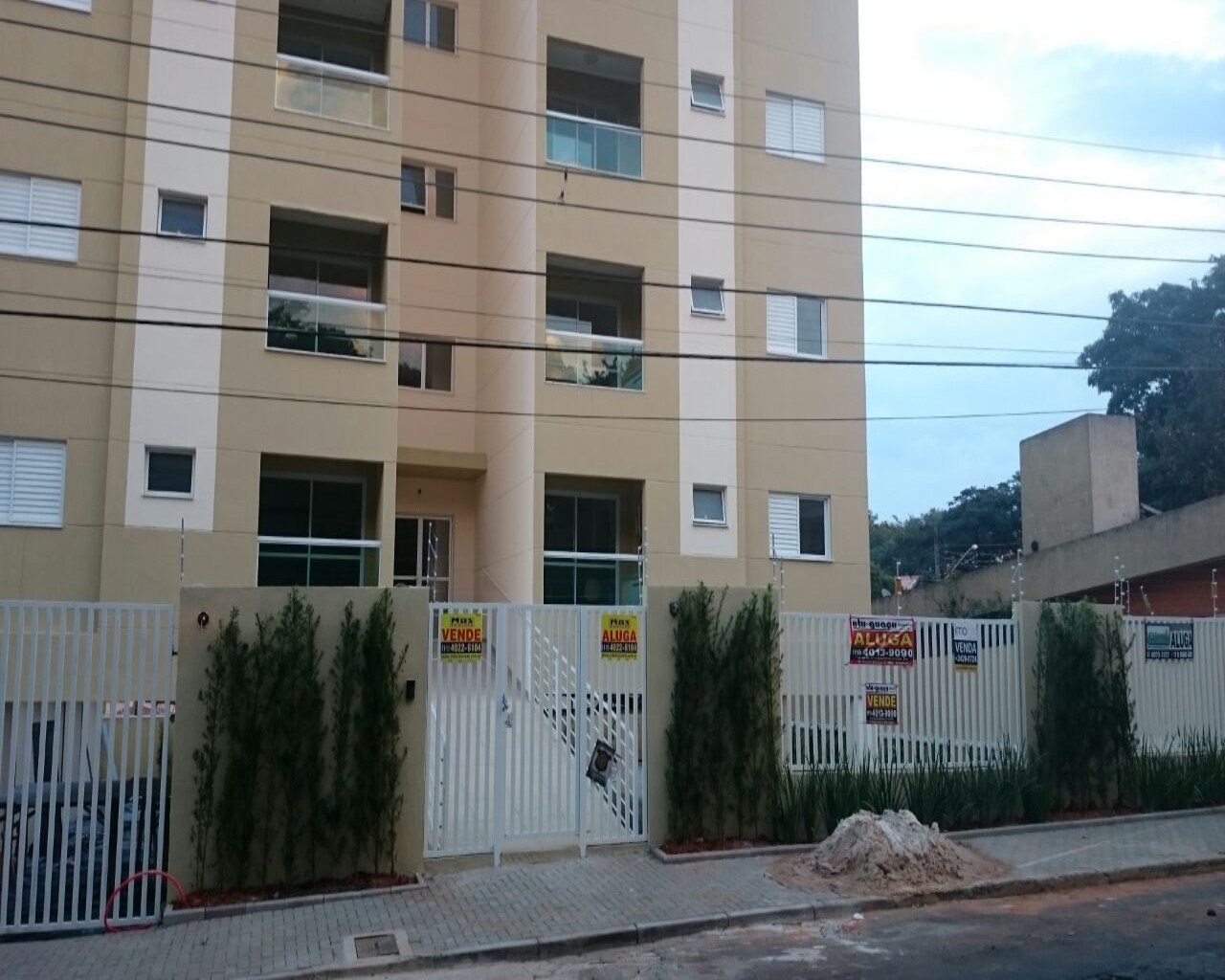 Apartamento à venda com 2 quartos, 64m² - Foto 1