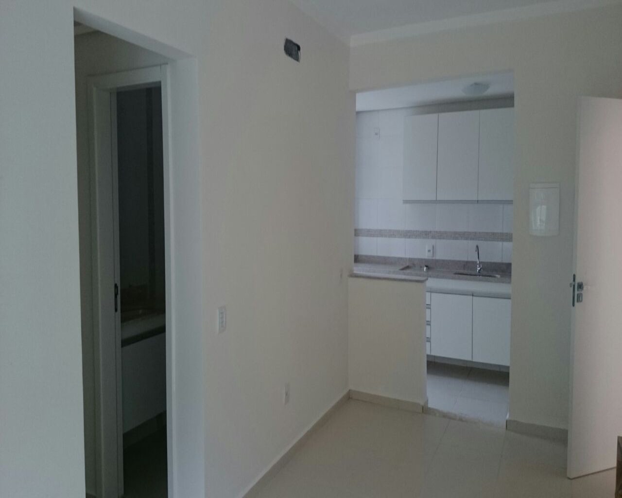 Apartamento à venda com 2 quartos, 64m² - Foto 11