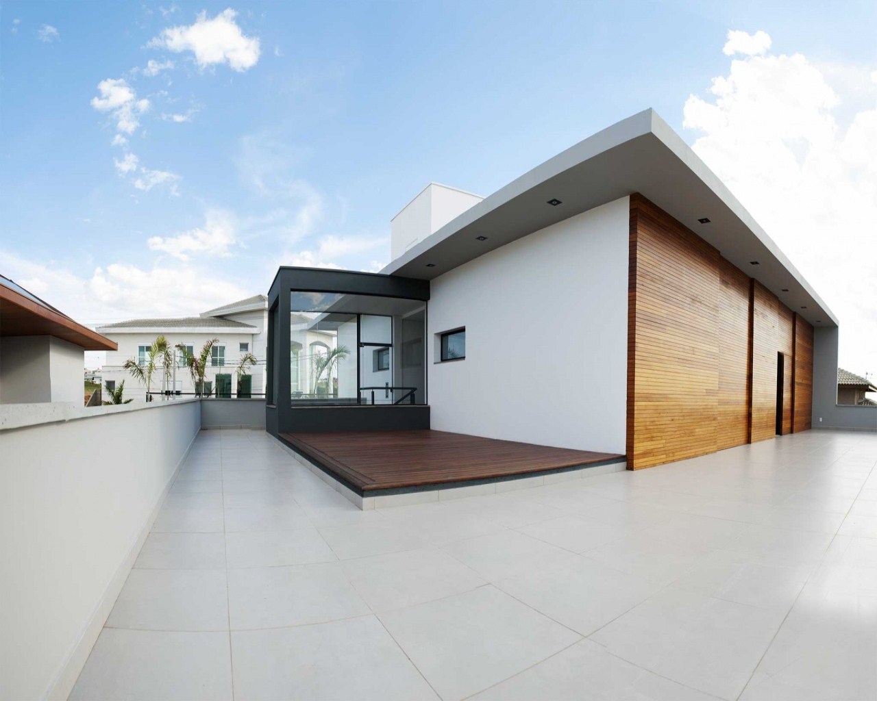 Casa à venda com 4 quartos, 450m² - Foto 2