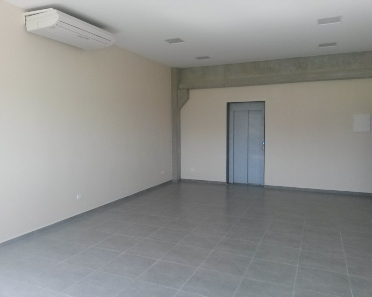 Depósito-Galpão-Armazém para alugar, 1600m² - Foto 13