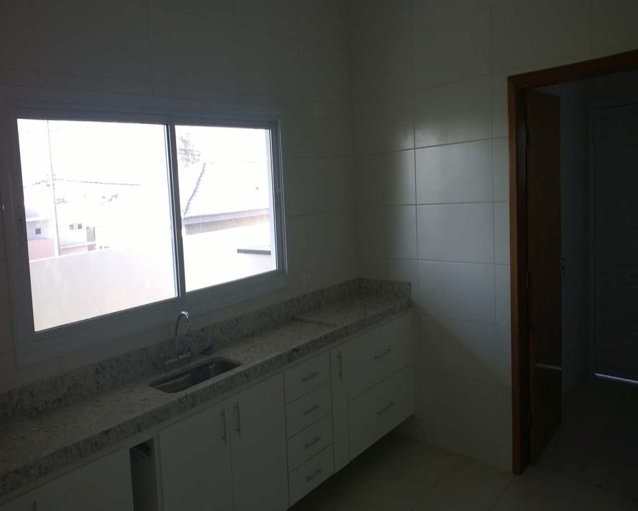 Casa à venda com 3 quartos, 205m² - Foto 3