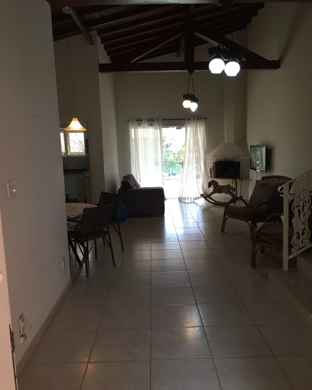 Casa à venda com 3 quartos, 160m² - Foto 1