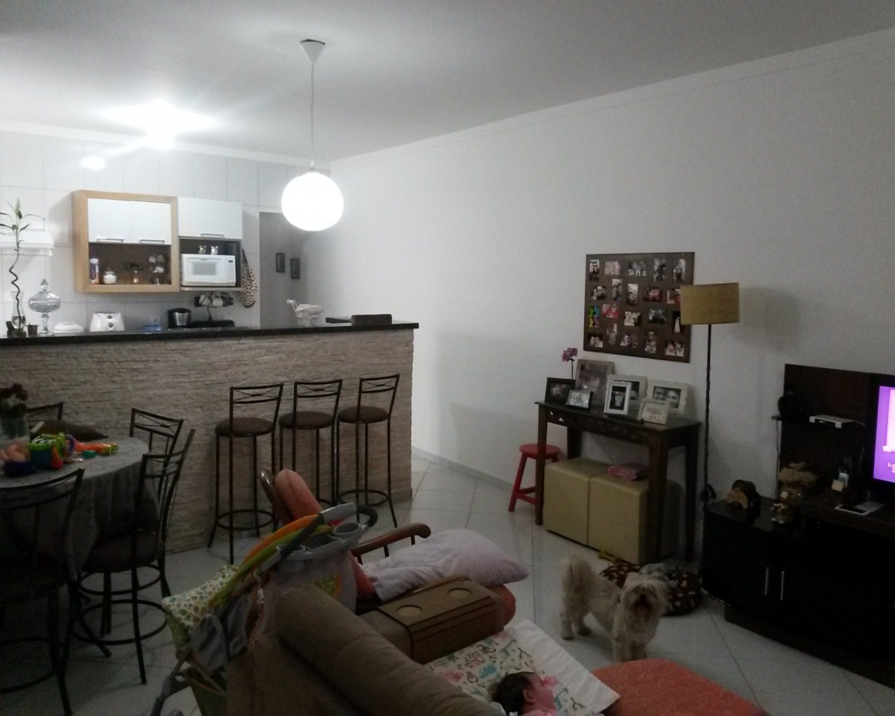 Casa à venda com 2 quartos, 130m² - Foto 1