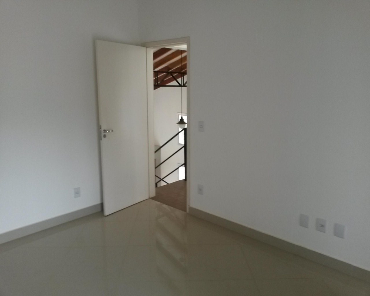 Casa à venda com 3 quartos, 280m² - Foto 14