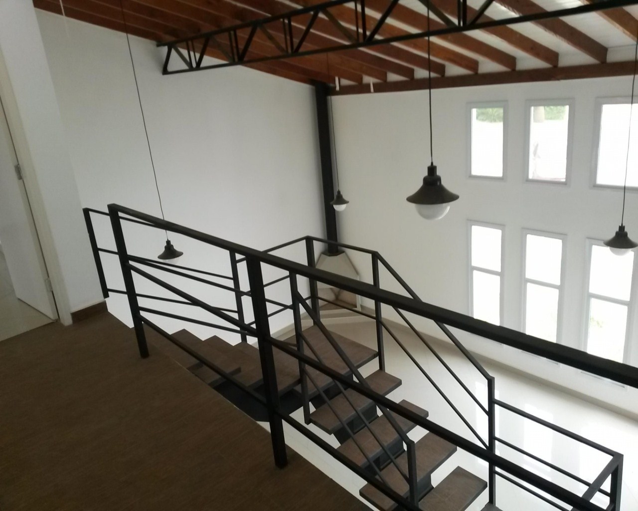 Casa à venda com 3 quartos, 280m² - Foto 1