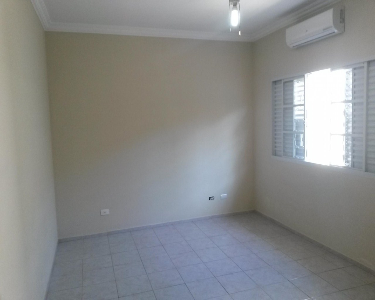 Casa à venda com 3 quartos, 150m² - Foto 2