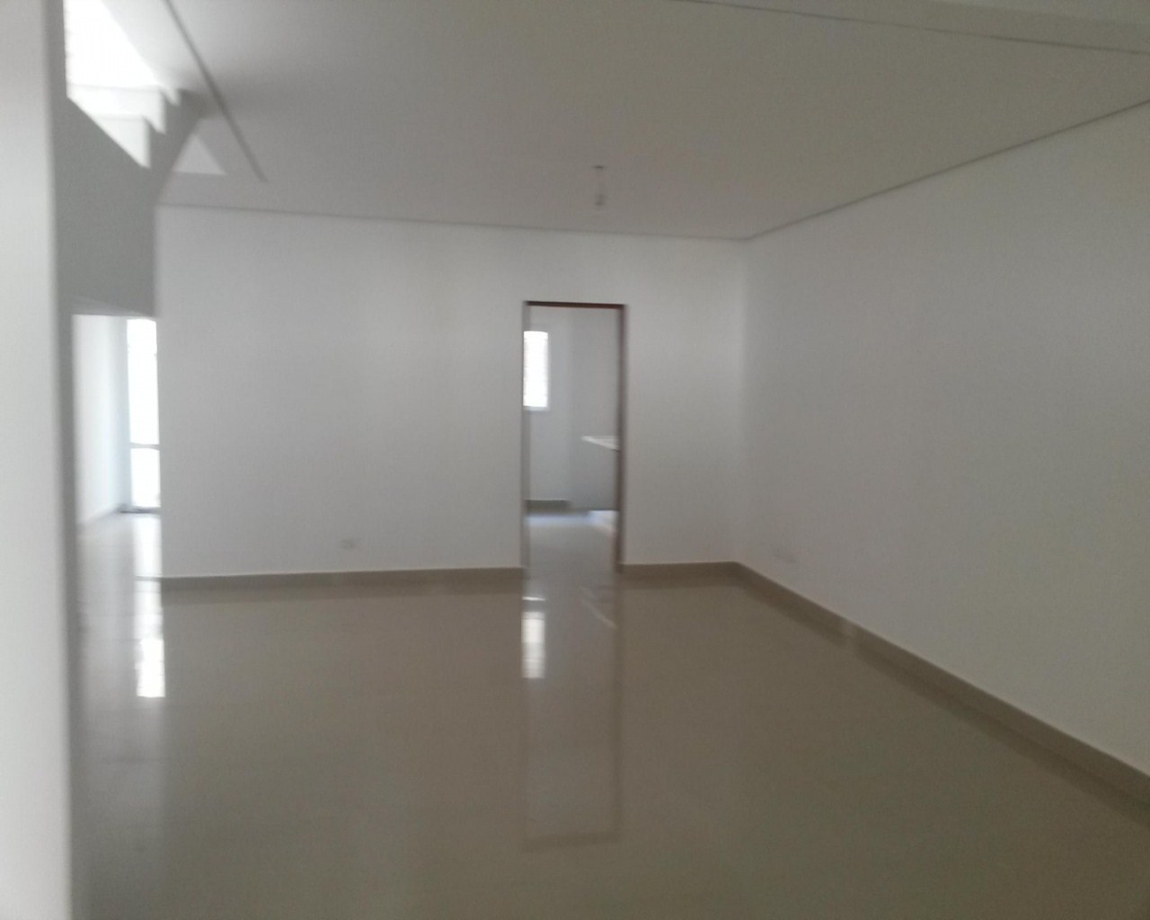 Casa à venda com 3 quartos, 180m² - Foto 3