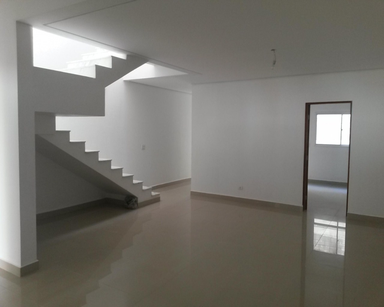 Casa à venda com 3 quartos, 180m² - Foto 4