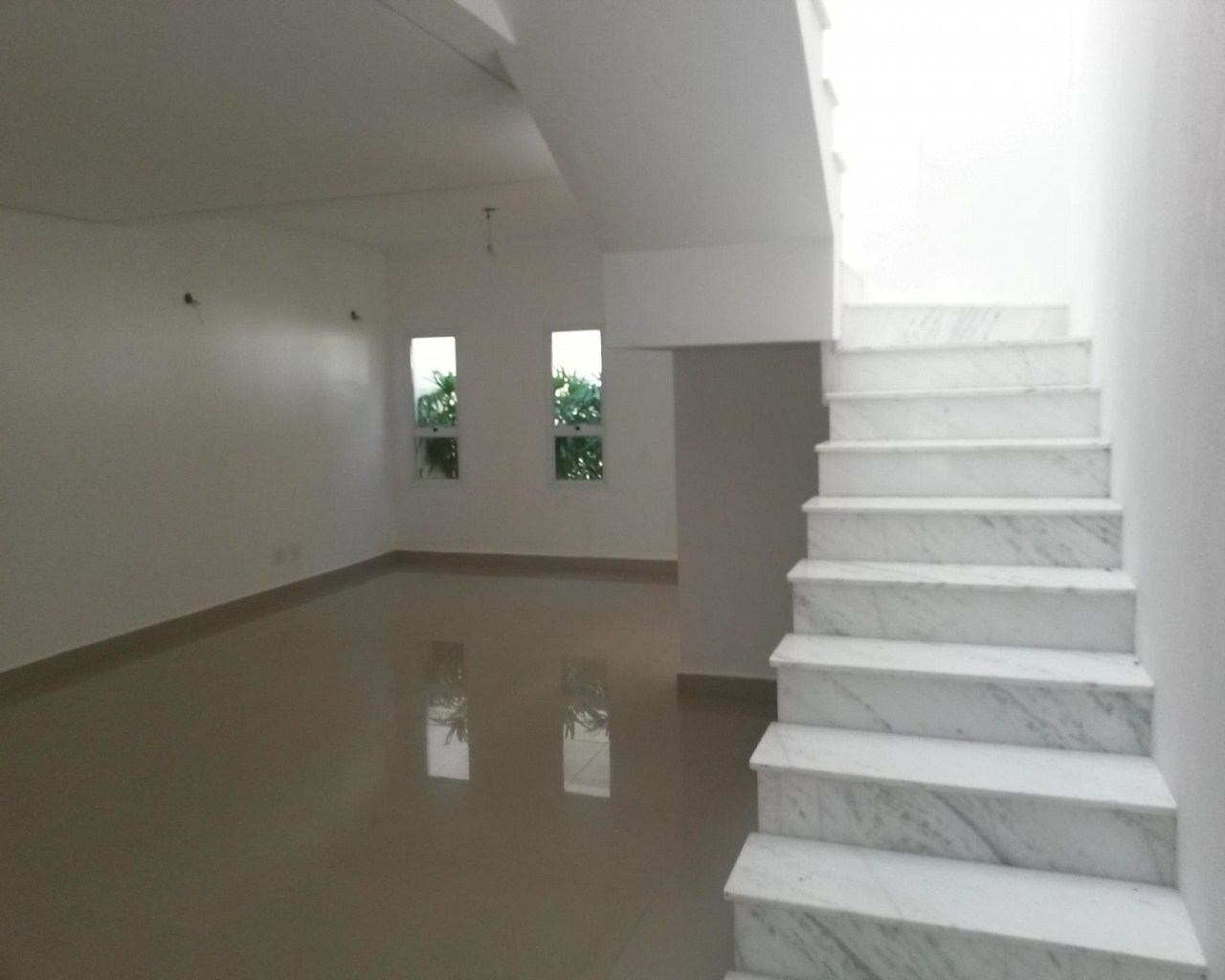 Casa à venda com 3 quartos, 180m² - Foto 1