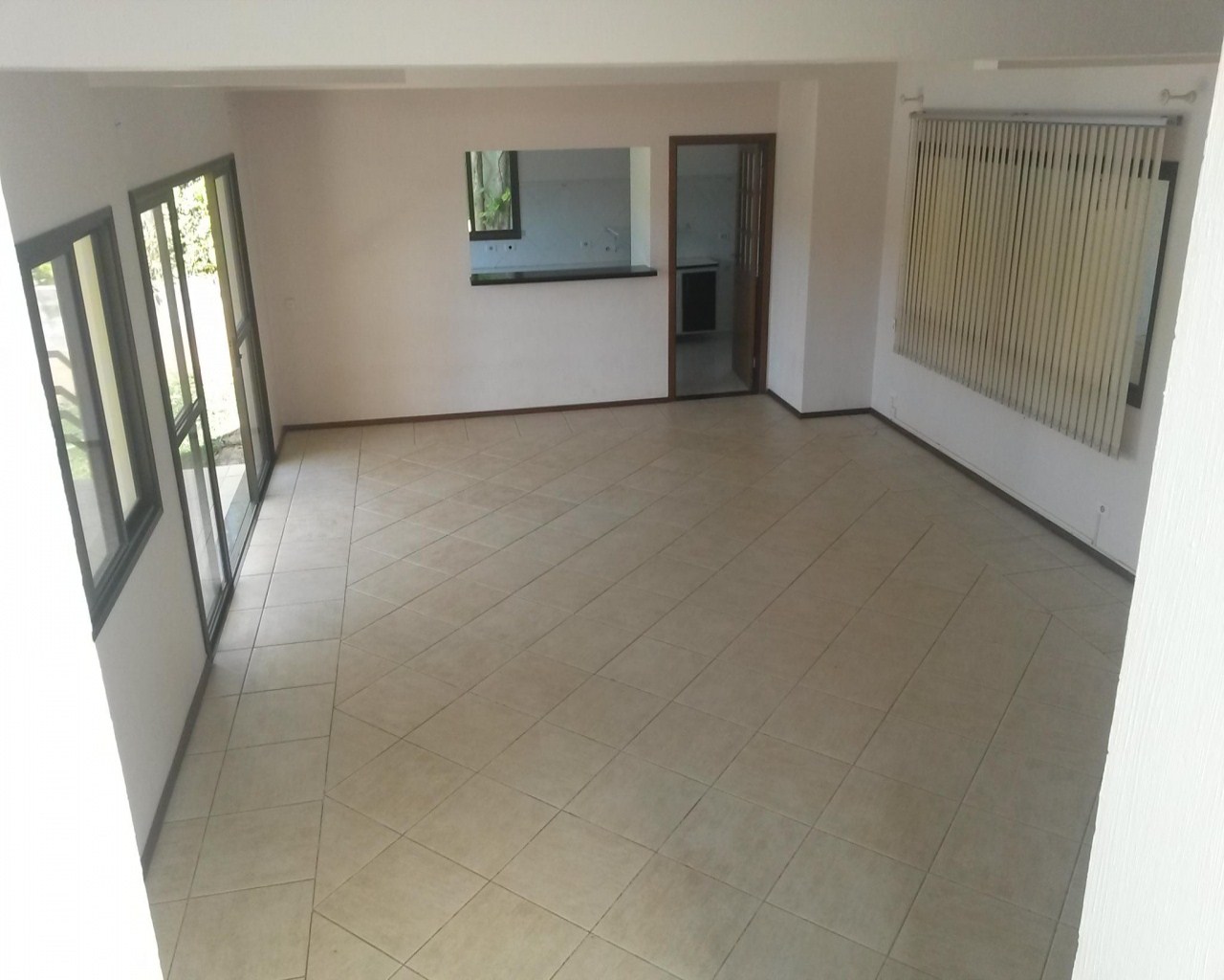 Casa à venda com 4 quartos, 260m² - Foto 15