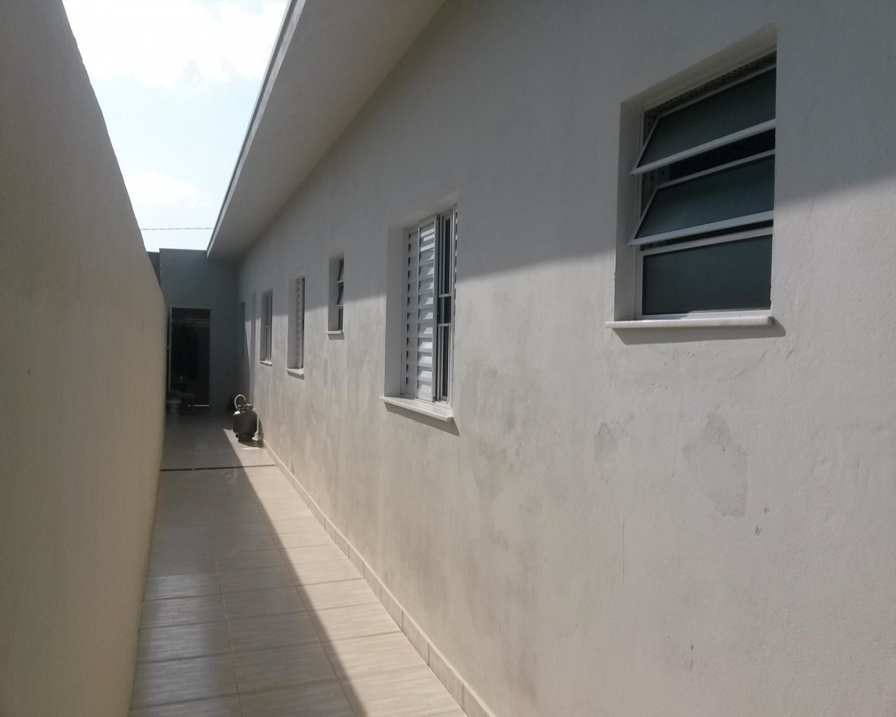 Casa à venda com 3 quartos, 120m² - Foto 3